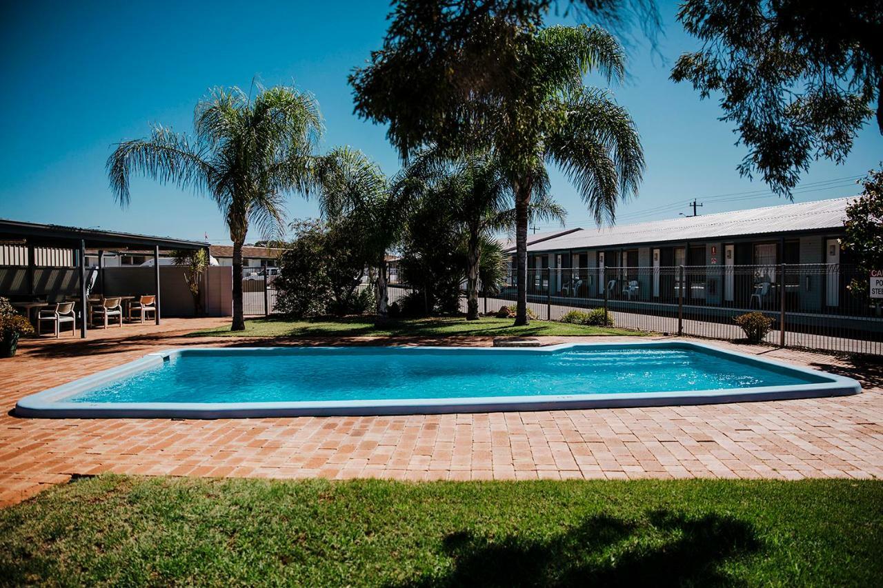 Kalgoorlie Overland Motel Exterior photo